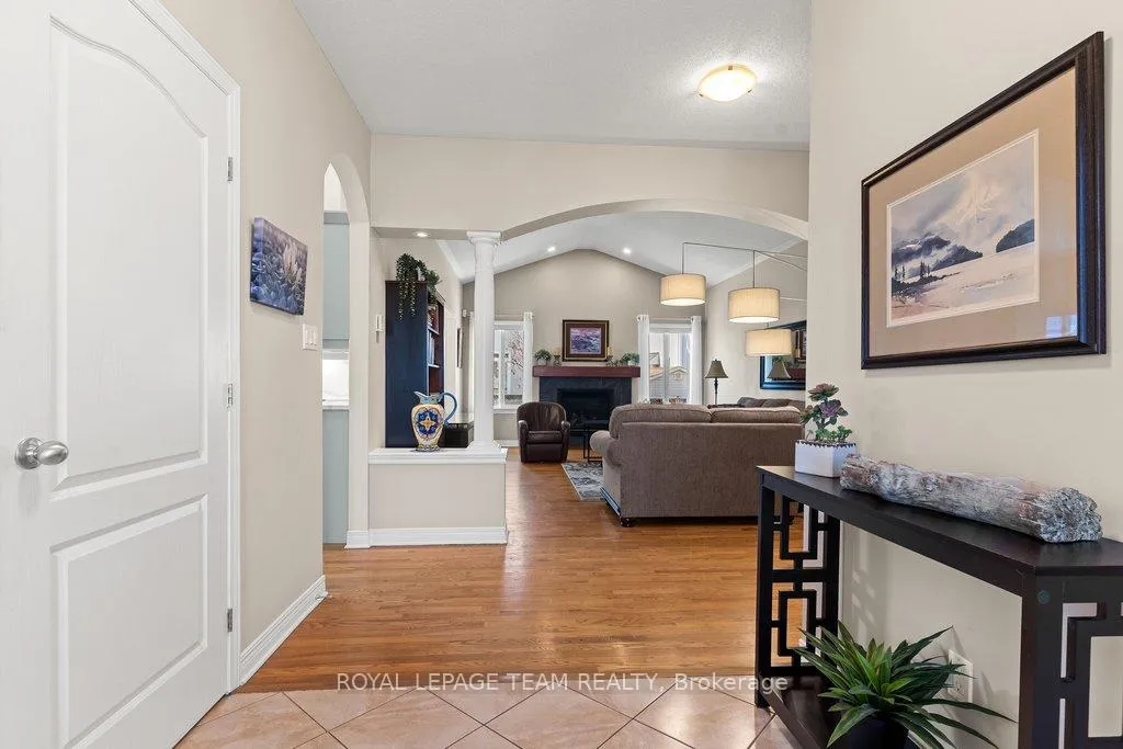 Photo 3 of 35 Wilderness Way, Ottawa, Stittsville (North) — HOMEH