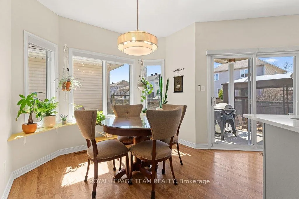 Photo 10 of 35 Wilderness Way, Ottawa, Stittsville (North) — HOMEH