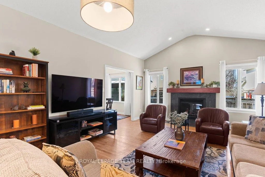 Photo 17 of 35 Wilderness Way, Ottawa, Stittsville (North) — HOMEH