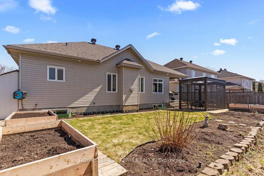 Photo 41 of 35 Wilderness Way, Ottawa, Stittsville (North) — HOMEH