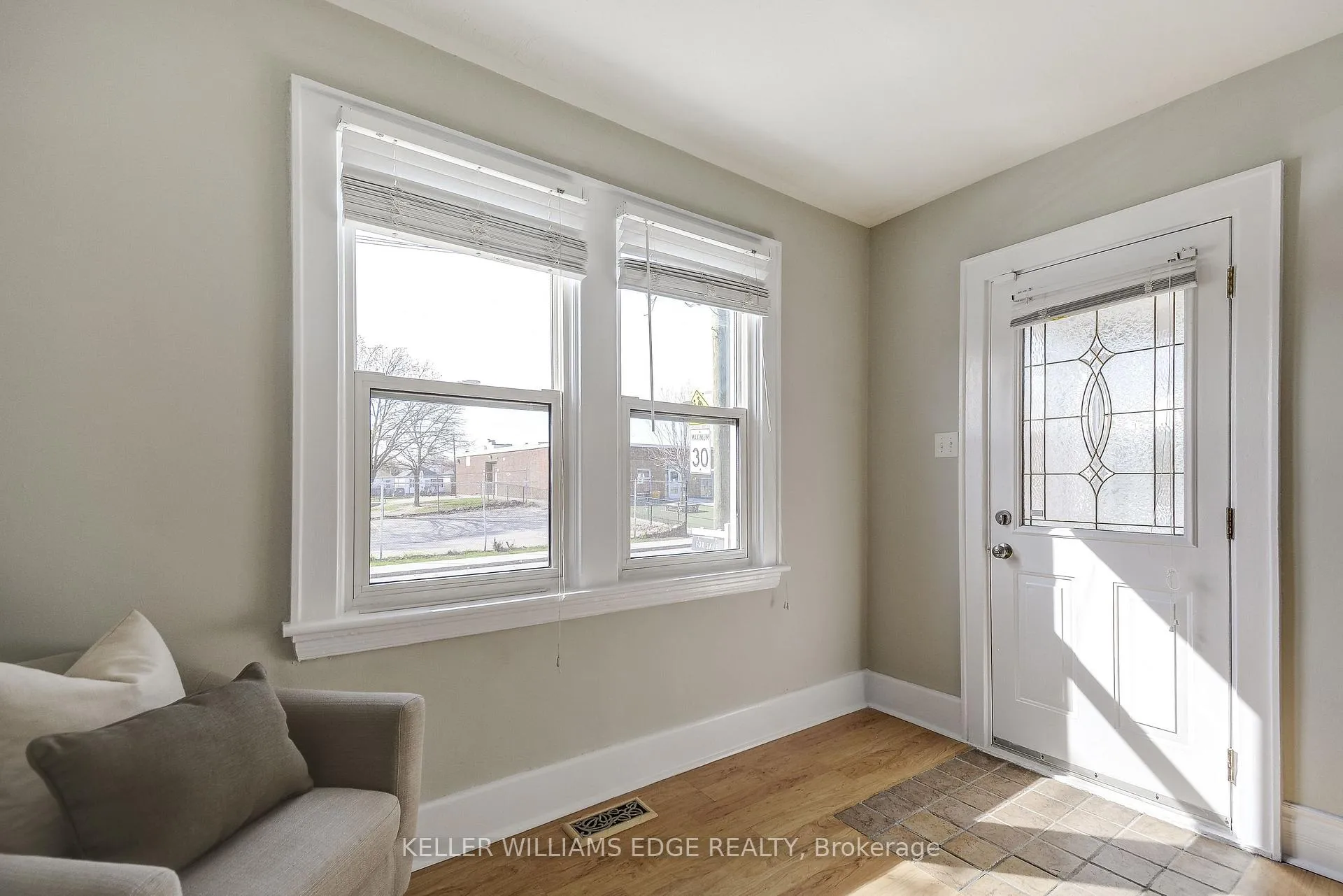 Photo 3 of 53 East 19th Street, Hamilton, Inch Park — HOMEH