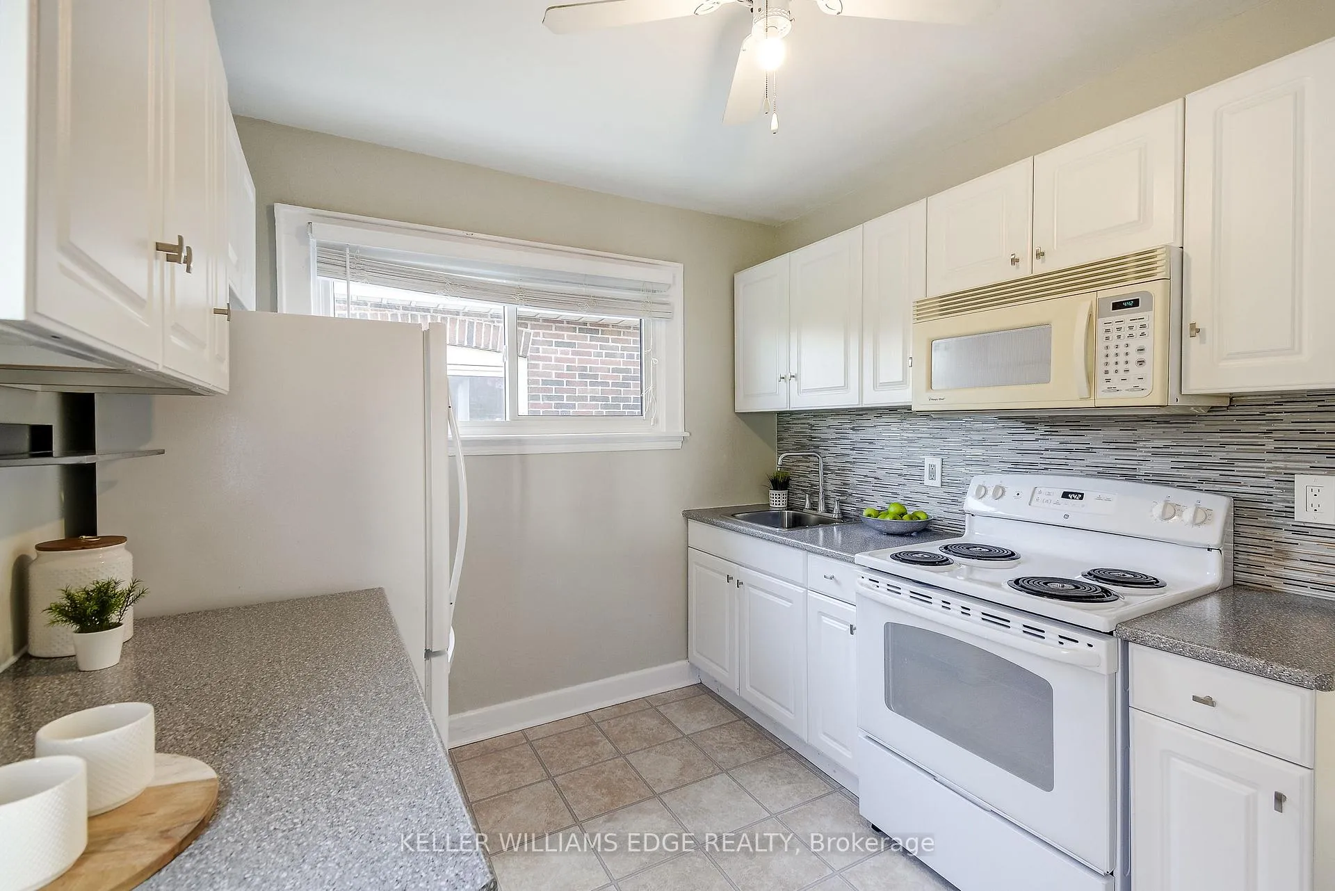 Photo 10 of 53 East 19th Street, Hamilton, Inch Park — HOMEH