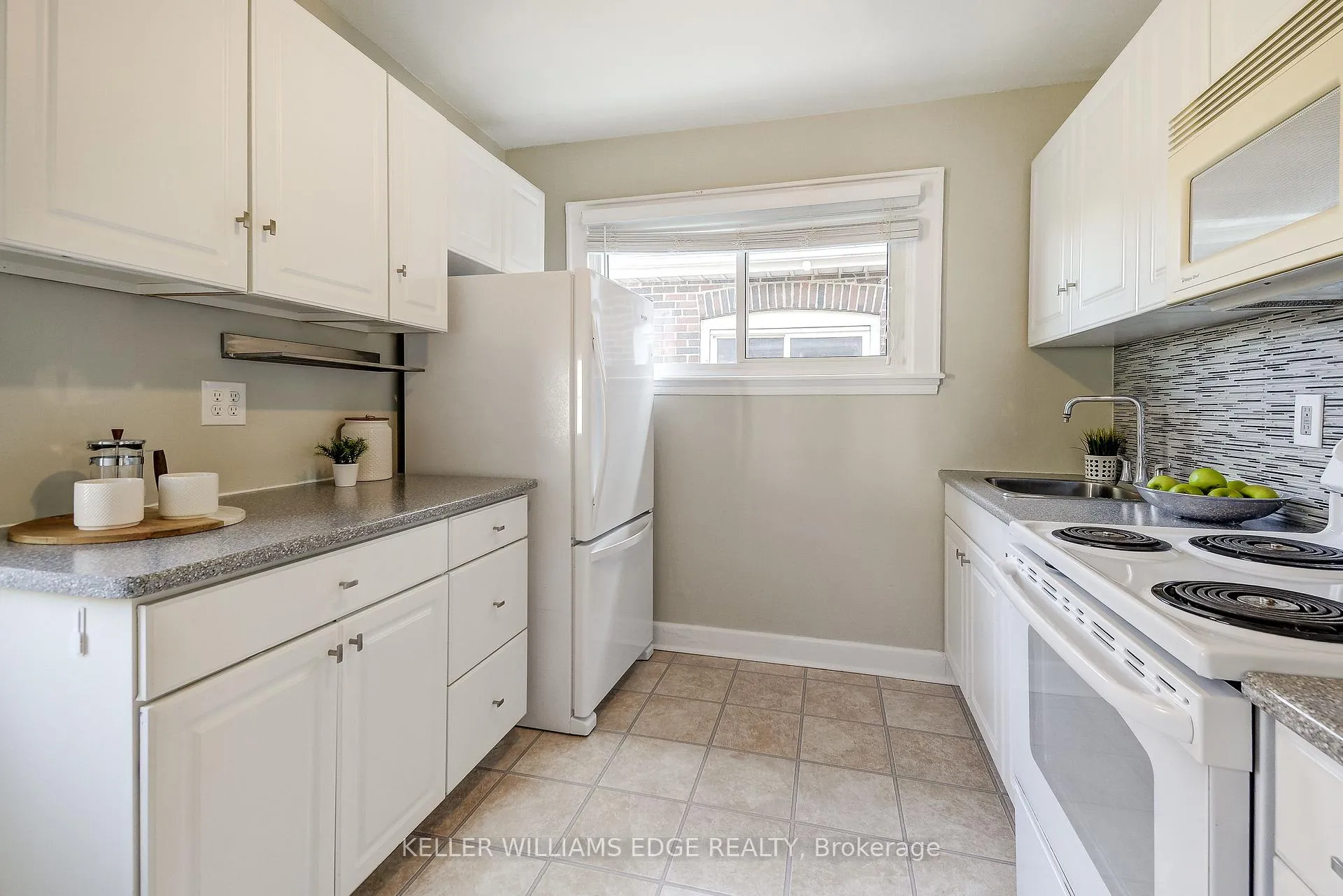 Photo 12 of 53 East 19th Street, Hamilton, Inch Park — HOMEH