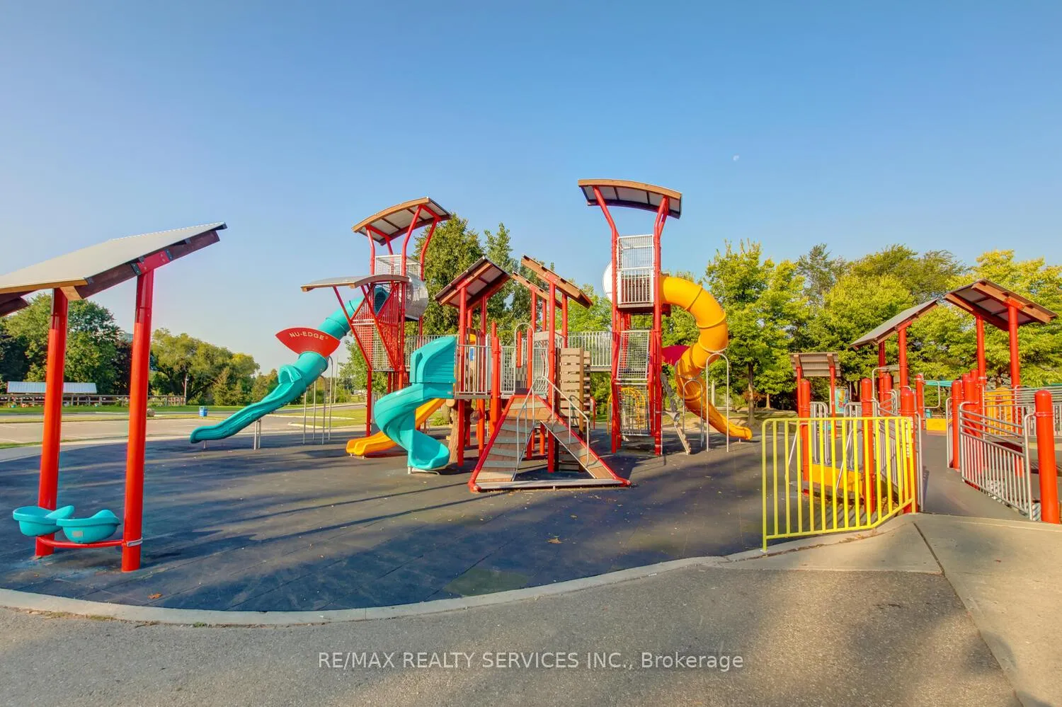 Photo 44 of 7 Hamlet Court, Brampton, Central Park — HOMEH