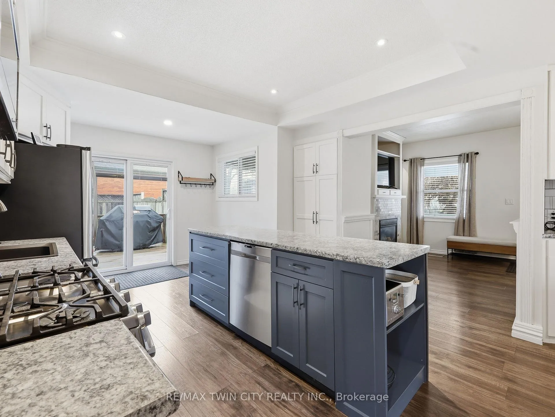 Photo 3 of 167 Elgin Street, Brantford — HOMEH