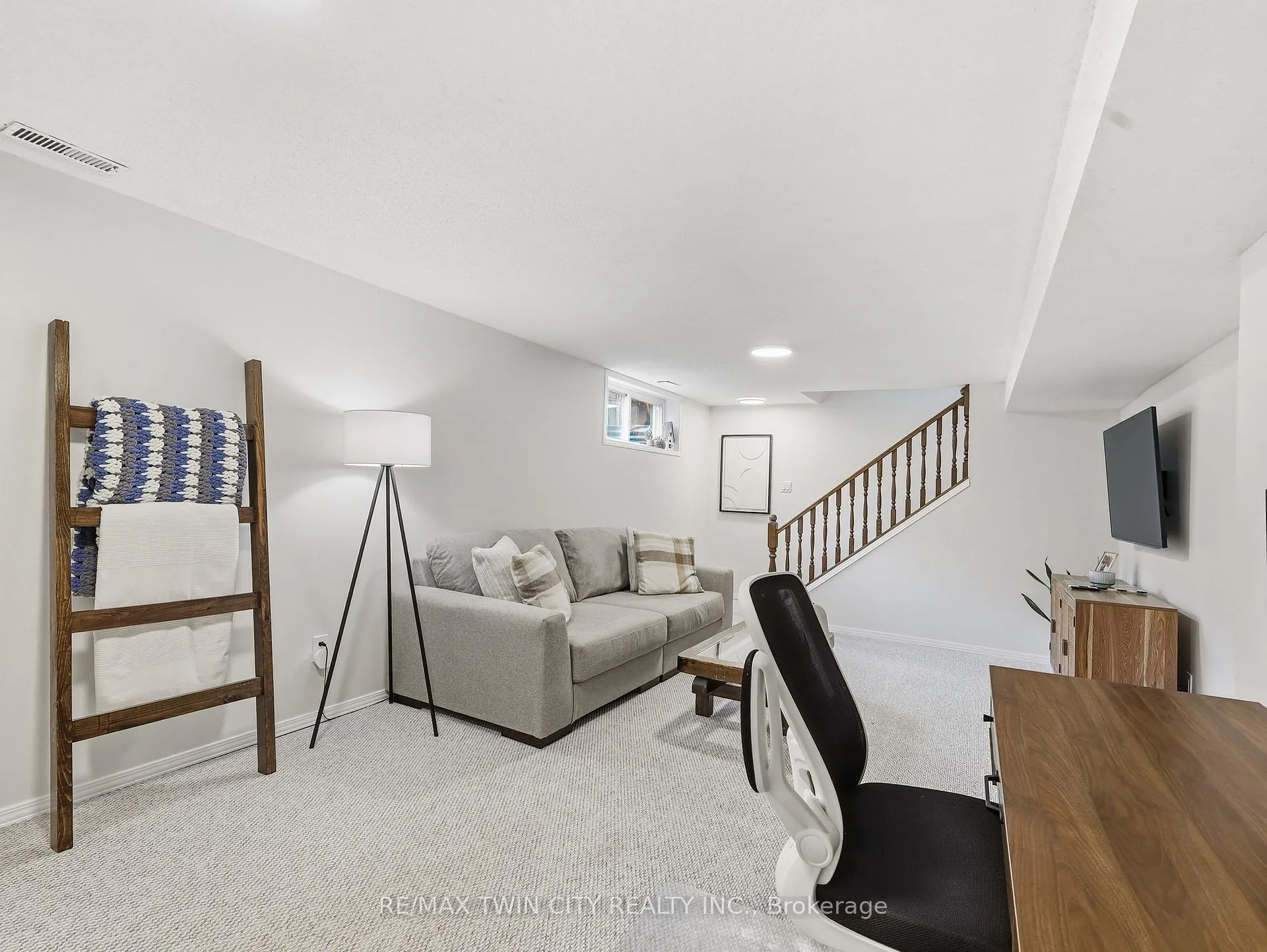 Photo 22 of 167 Elgin Street, Brantford — HOMEH
