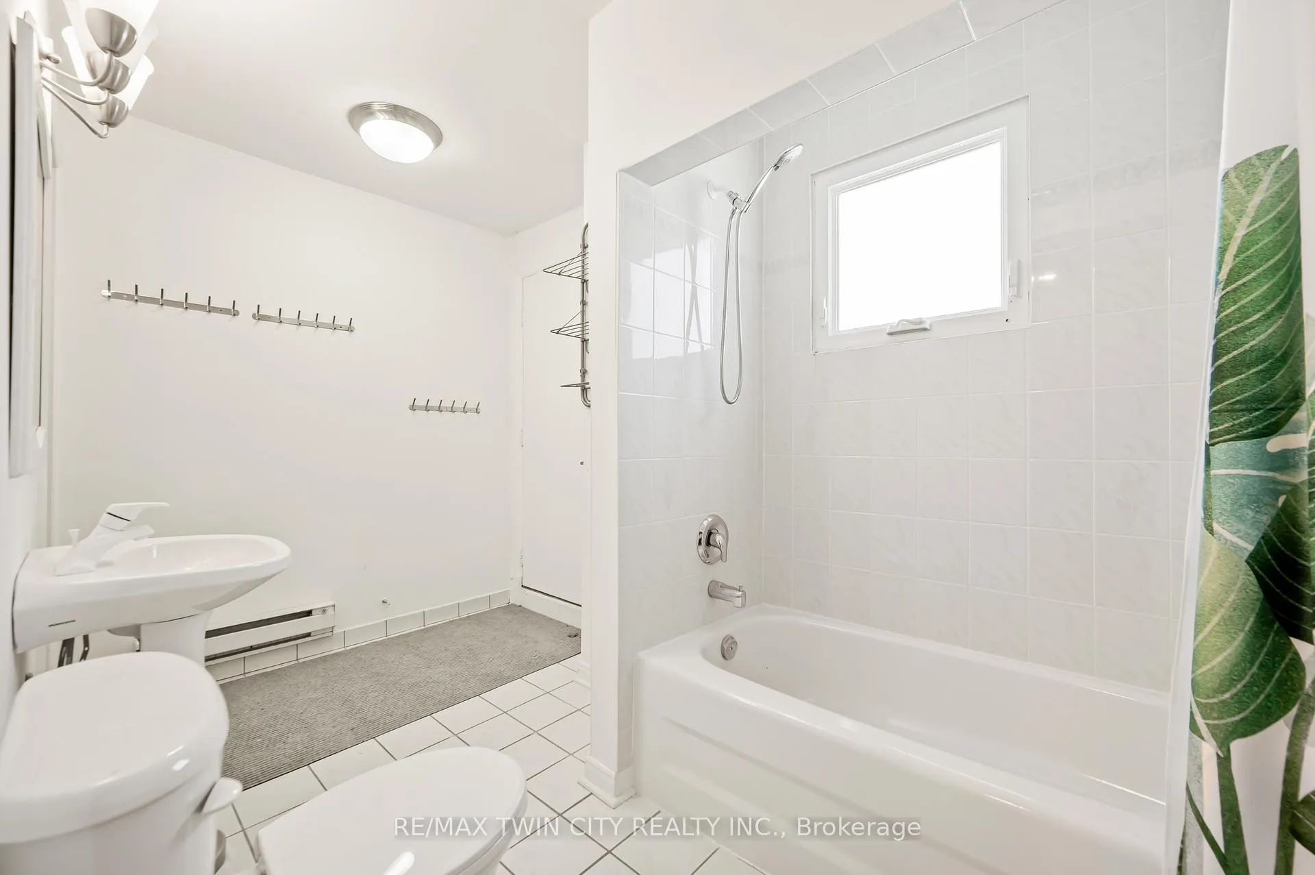 Photo 27 of 339 Green Acres Drive, Waterloo — HOMEH