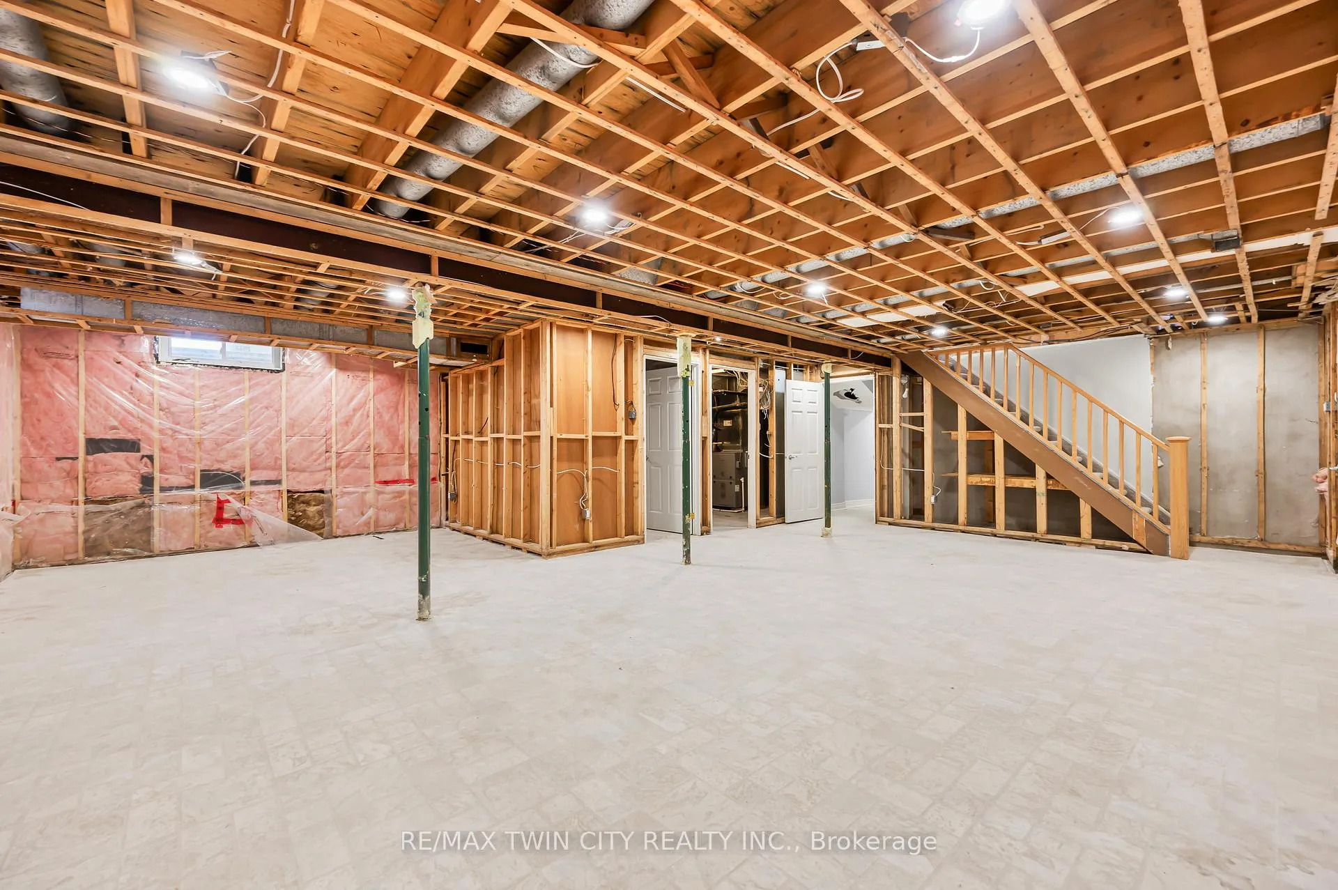 Photo 42 of 339 Green Acres Drive, Waterloo — HOMEH