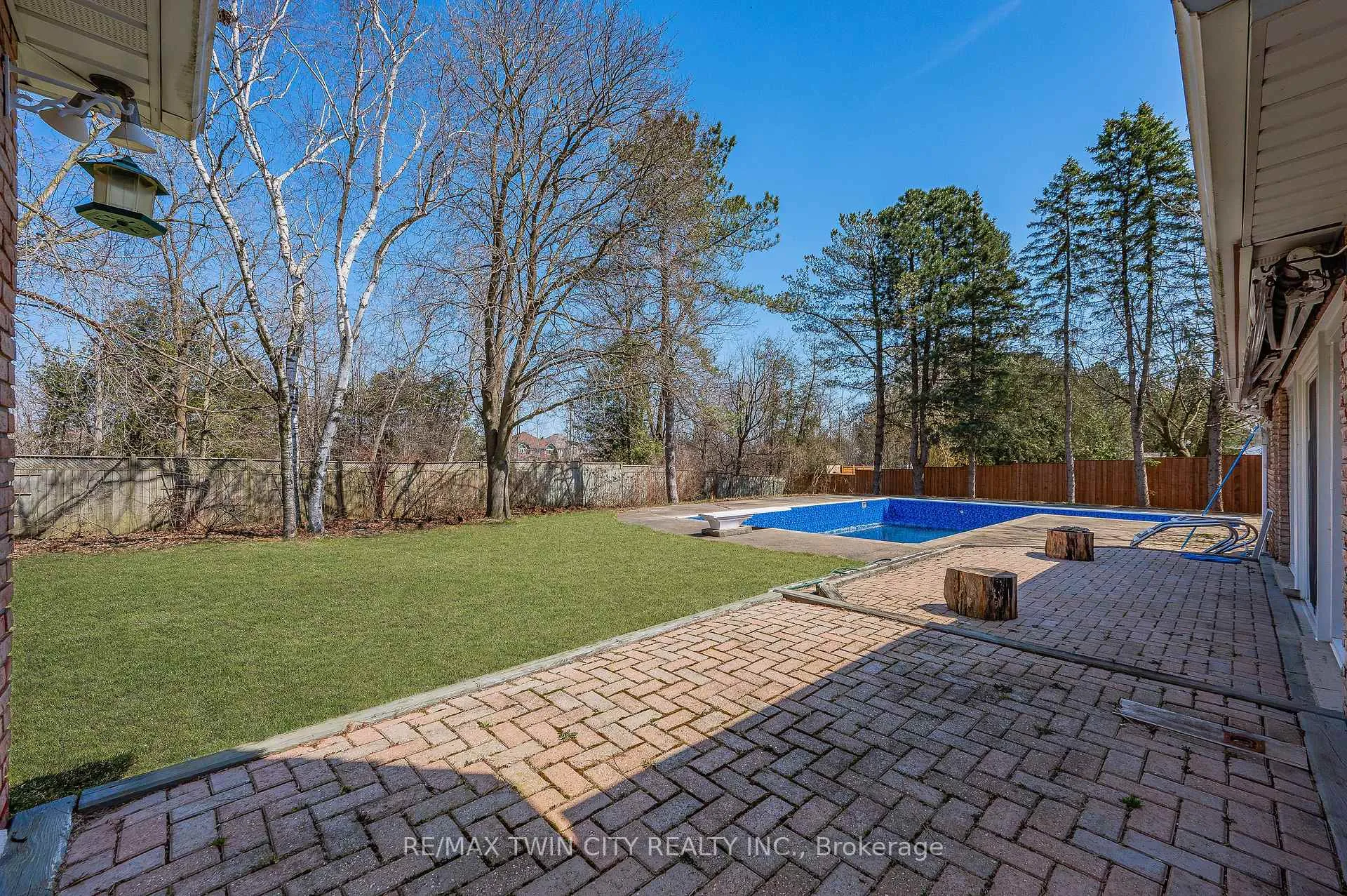 Photo 44 of 339 Green Acres Drive, Waterloo — HOMEH