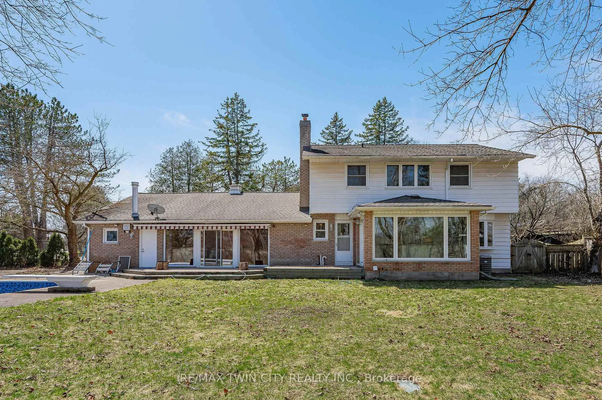 Photo 46 of 339 Green Acres Drive, Waterloo — HOMEH