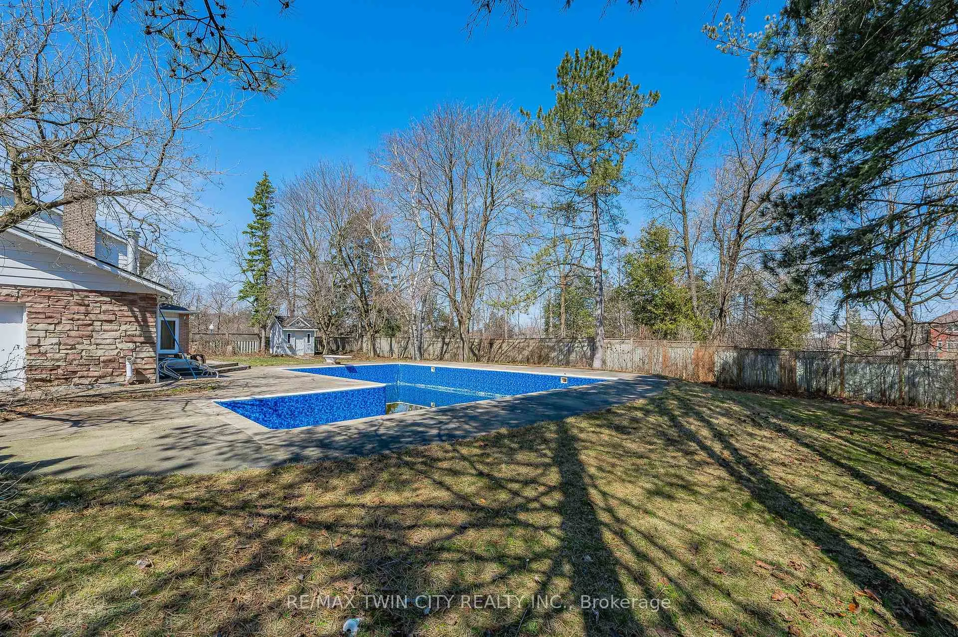 Photo 47 of 339 Green Acres Drive, Waterloo — HOMEH