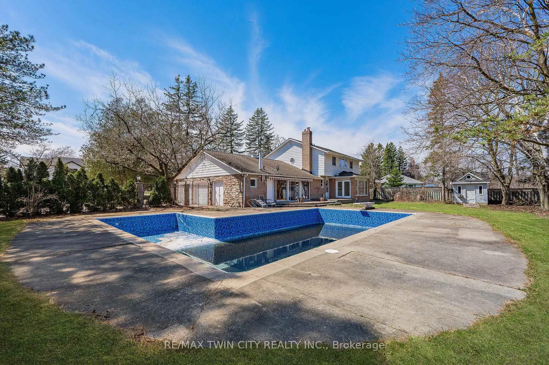 Photo 49 of 339 Green Acres Drive, Waterloo — HOMEH
