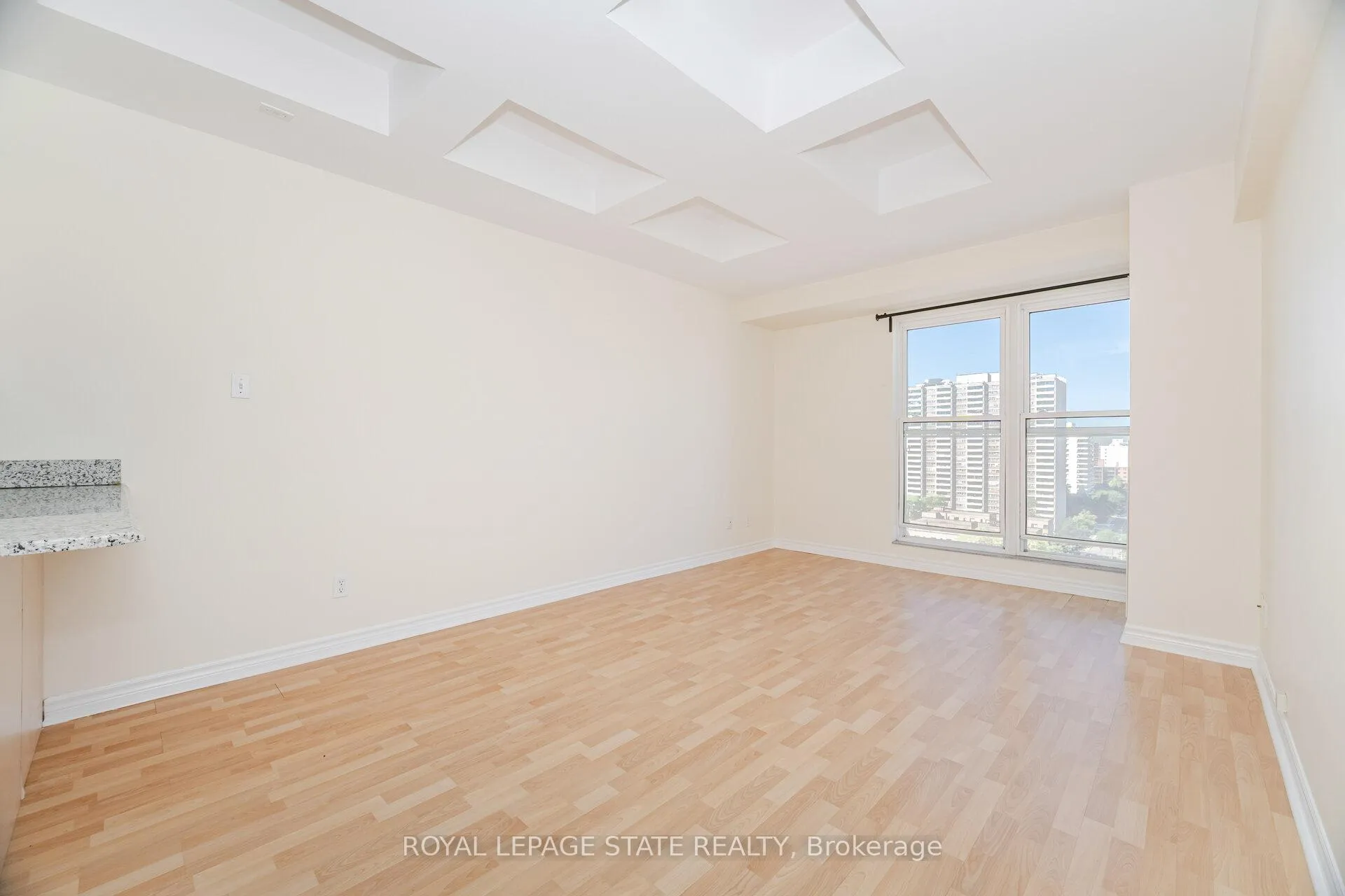 Photo 14 of Unit 1605, 135 James Street S, Hamilton, Durand — HOMEH
