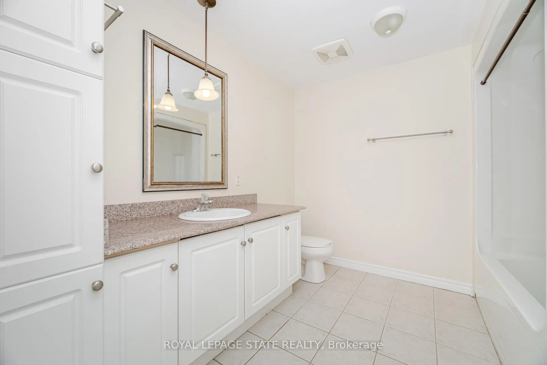 Photo 18 of Unit 1605, 135 James Street S, Hamilton, Durand — HOMEH