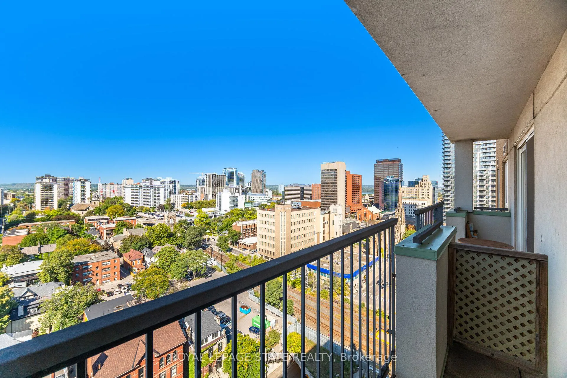 Photo 29 of Unit 1605, 135 James Street S, Hamilton, Durand — HOMEH