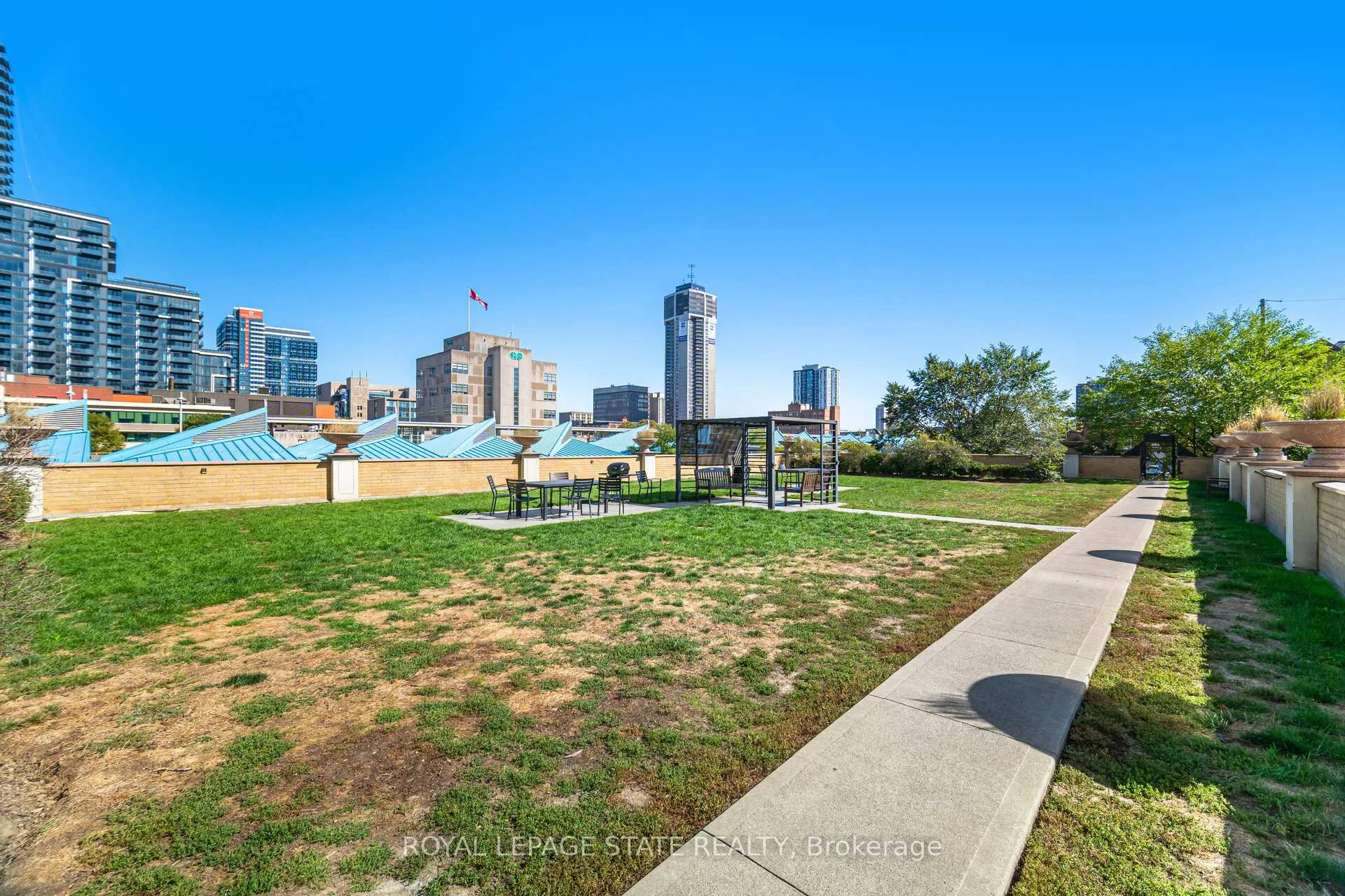 Photo 33 of Unit 1605, 135 James Street S, Hamilton, Durand — HOMEH