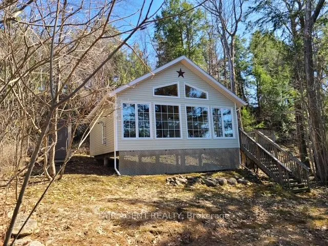 Photo 3 of 25 Goods Island, Brantford, Mayfair — HOMEH