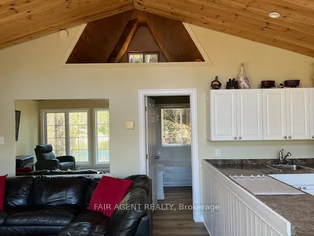 Photo 12 of 25 Goods Island, Brantford, Mayfair — HOMEH
