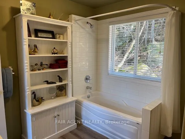 Photo 15 of 25 Goods Island, Brantford, Mayfair — HOMEH