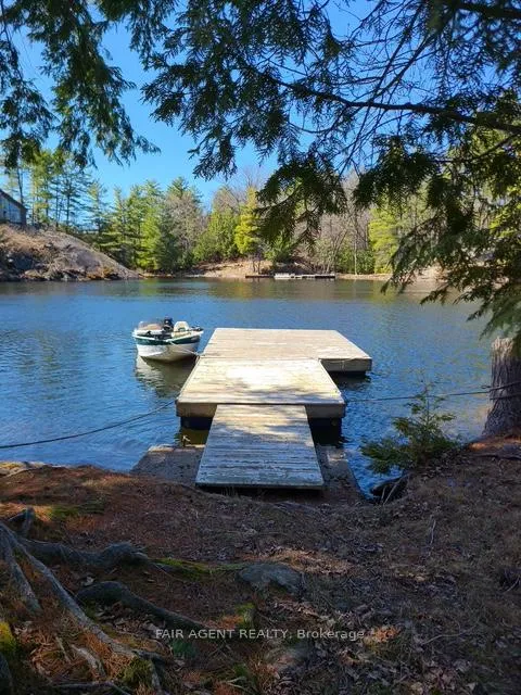 Photo 27 of 25 Goods Island, Brantford, Mayfair — HOMEH