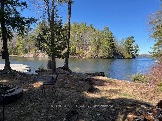 Photo 29 of 25 Goods Island, Brantford, Mayfair — HOMEH