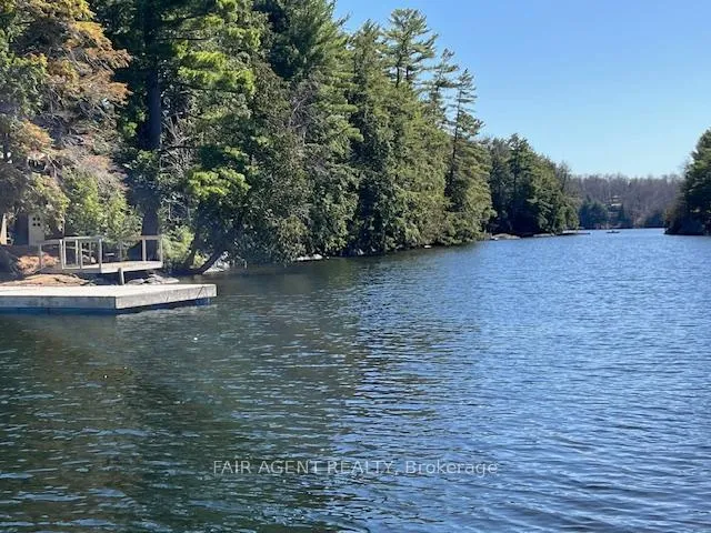 Photo 31 of 25 Goods Island, Brantford, Mayfair — HOMEH