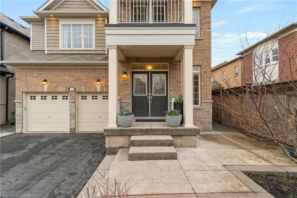 Photo 3 of 4 Macbean Crescent, Hamilton, Waterdown — HOMEH