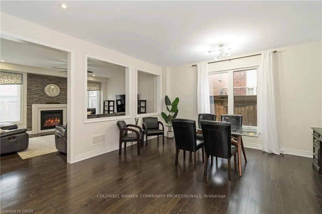 Photo 7 of 4 Macbean Crescent, Hamilton, Waterdown — HOMEH