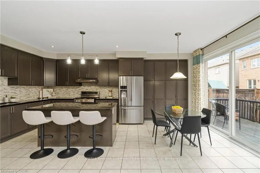 Photo 12 of 4 Macbean Crescent, Hamilton, Waterdown — HOMEH