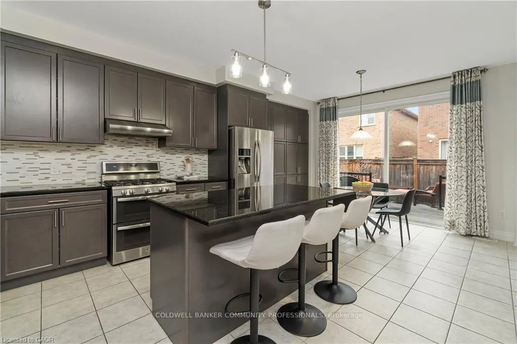 Photo 14 of 4 Macbean Crescent, Hamilton, Waterdown — HOMEH