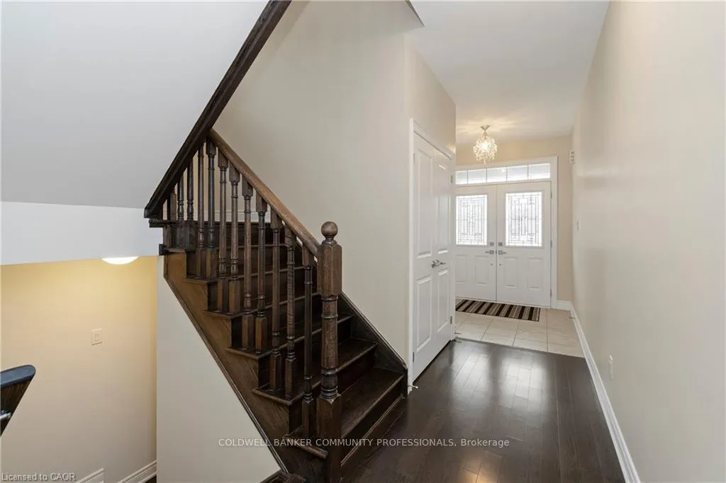 Photo 17 of 4 Macbean Crescent, Hamilton, Waterdown — HOMEH