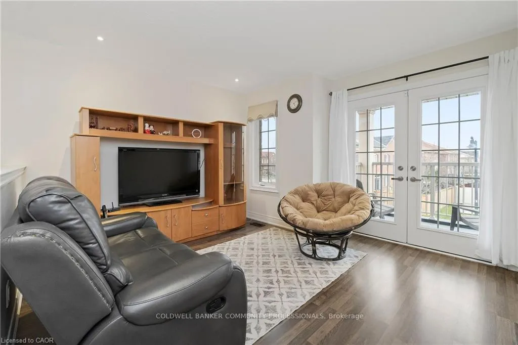 Photo 18 of 4 Macbean Crescent, Hamilton, Waterdown — HOMEH