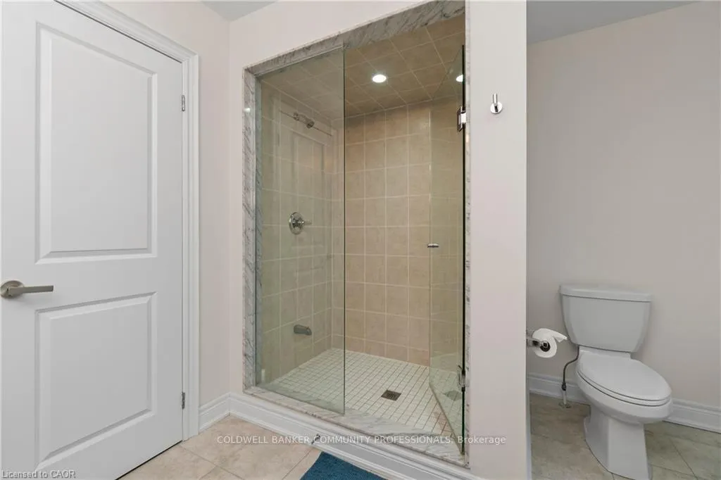 Photo 24 of 4 Macbean Crescent, Hamilton, Waterdown — HOMEH