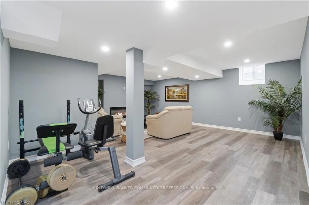 Photo 33 of 4 Macbean Crescent, Hamilton, Waterdown — HOMEH