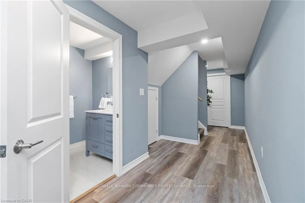 Photo 38 of 4 Macbean Crescent, Hamilton, Waterdown — HOMEH