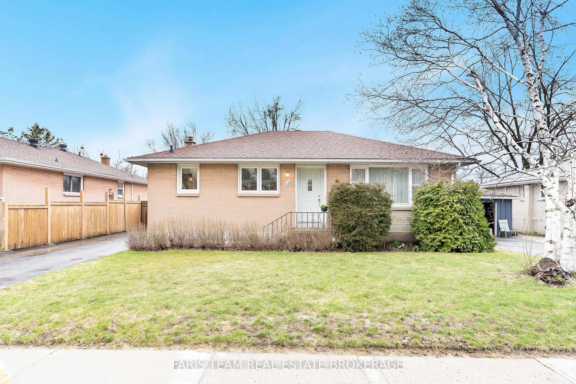 Photo 1 of 12 Marion Crescent, Barrie, Wellington — HOMEH