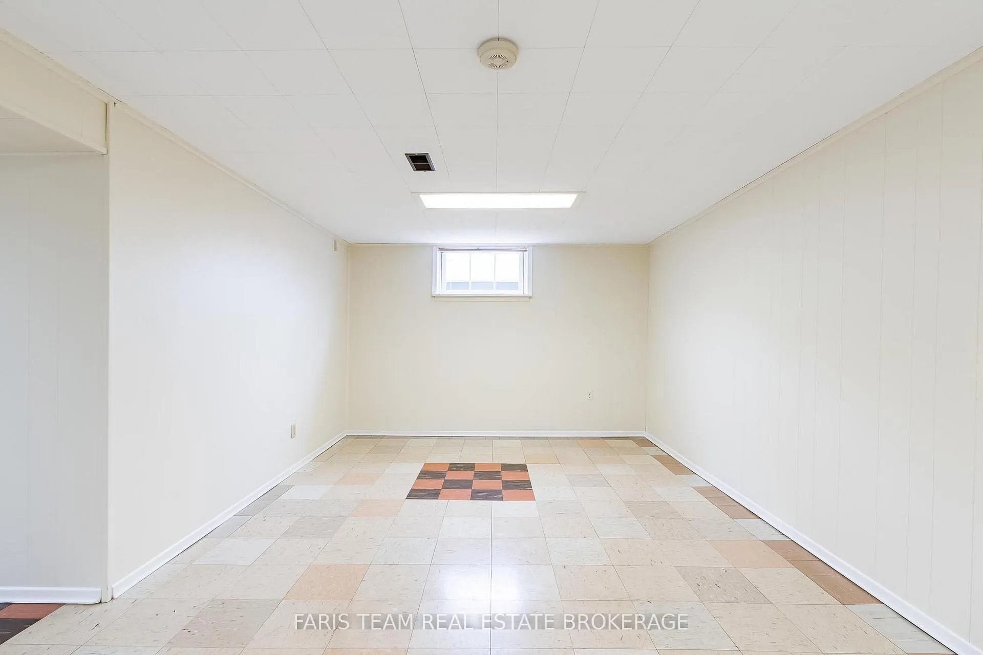 Photo 24 of 12 Marion Crescent, Barrie, Wellington — HOMEH