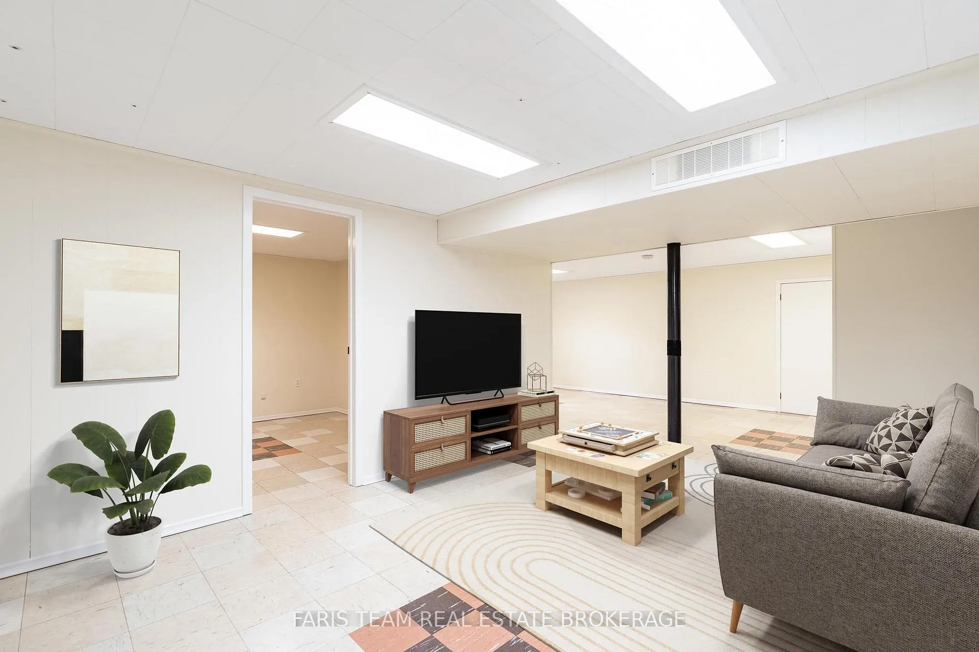 Photo 27 of 12 Marion Crescent, Barrie, Wellington — HOMEH