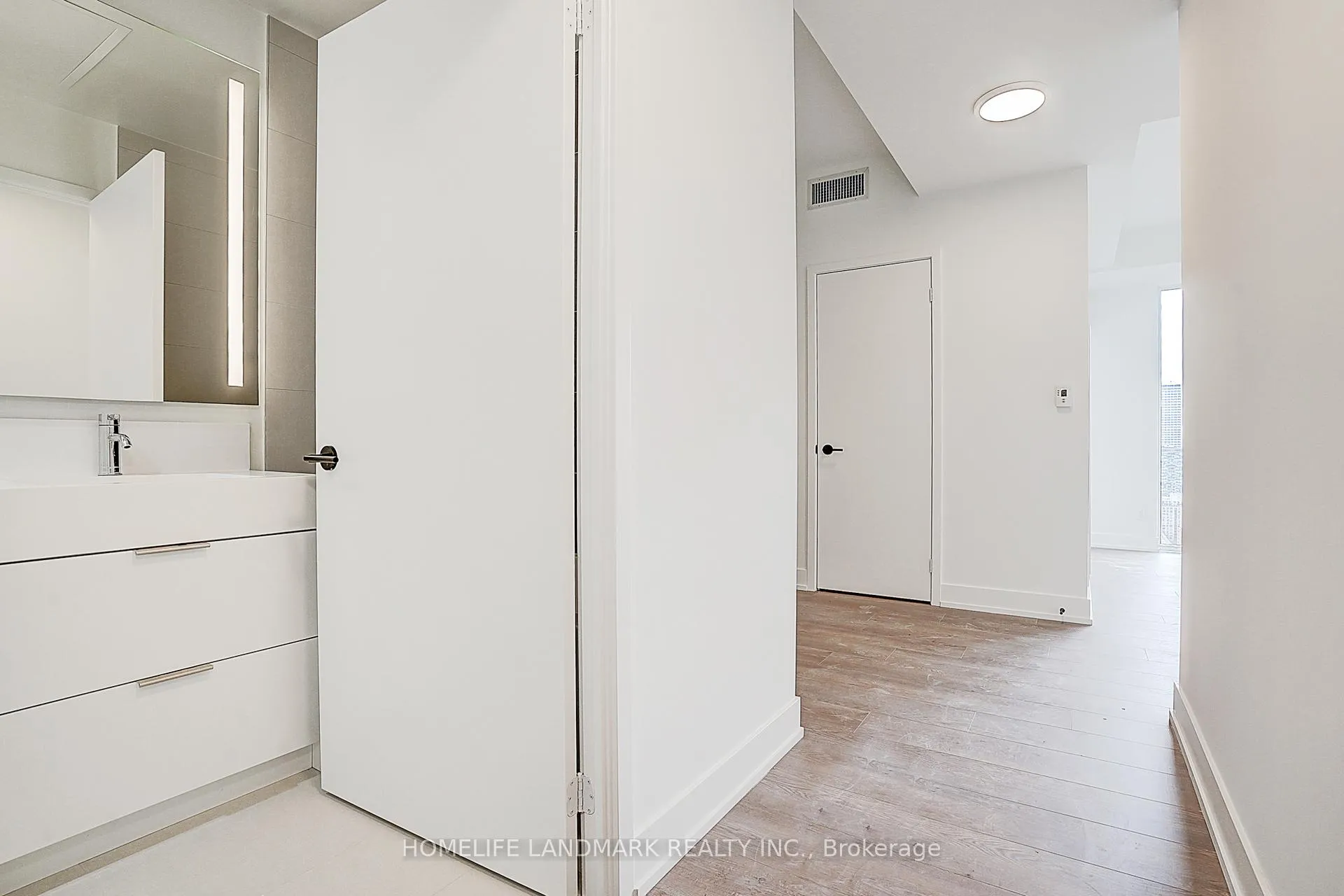 Photo 8 of Unit 2813, 308 Jarvis Street, Toronto, Church-Yonge Corridor — HOMEH