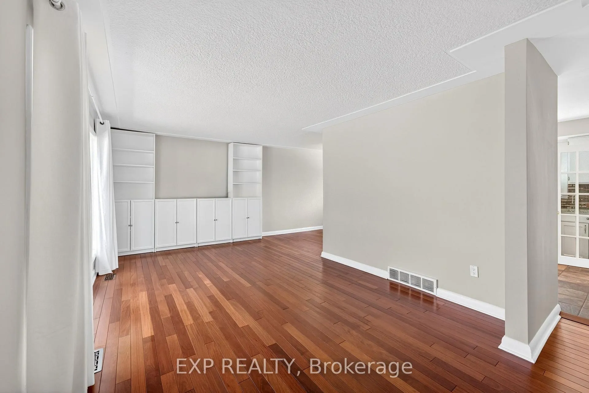 Photo 5 of 390 Mcewen Drive, Kingston, City Southwest — HOMEH