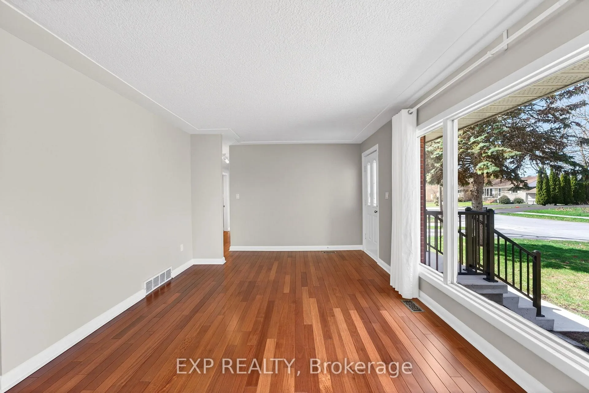 Photo 7 of 390 Mcewen Drive, Kingston, City Southwest — HOMEH