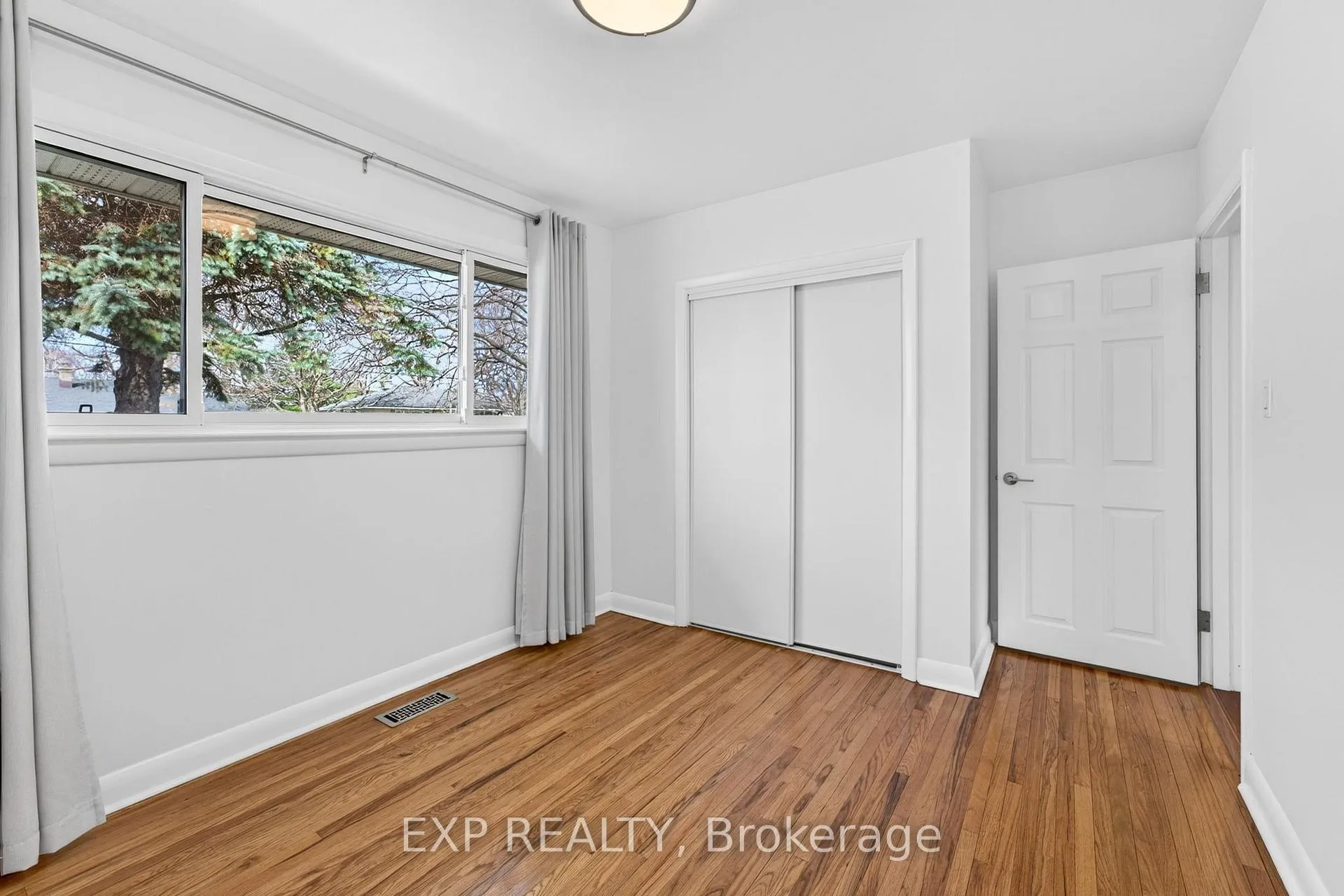 Photo 19 of 390 Mcewen Drive, Kingston, City Southwest — HOMEH