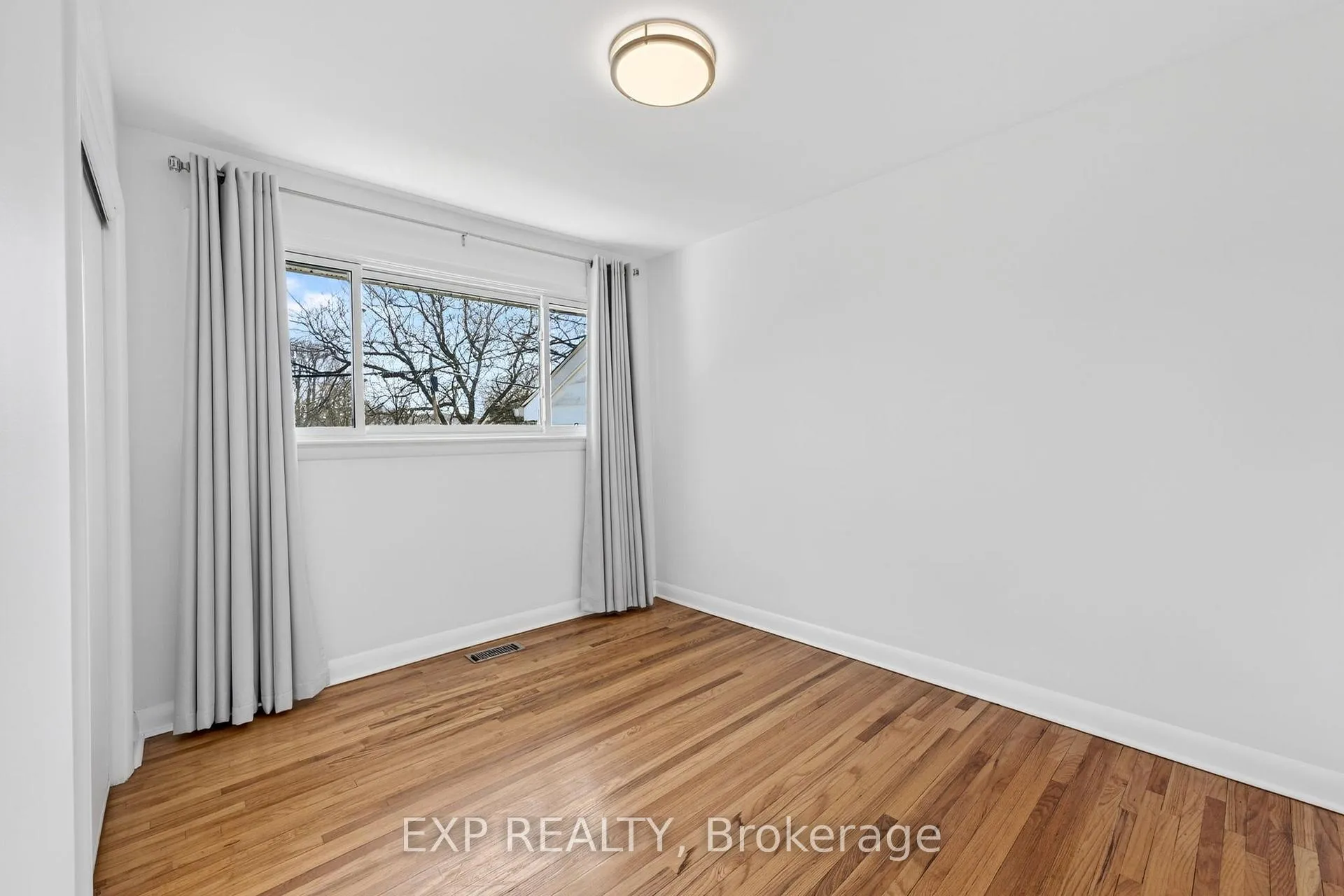 Photo 20 of 390 Mcewen Drive, Kingston, City Southwest — HOMEH
