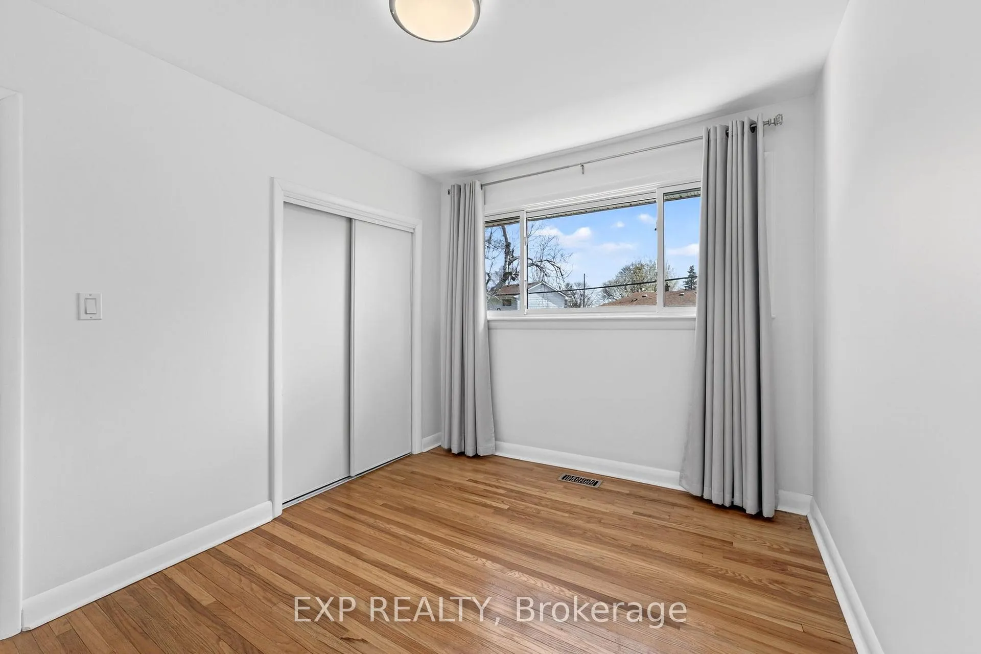 Photo 21 of 390 Mcewen Drive, Kingston, City Southwest — HOMEH