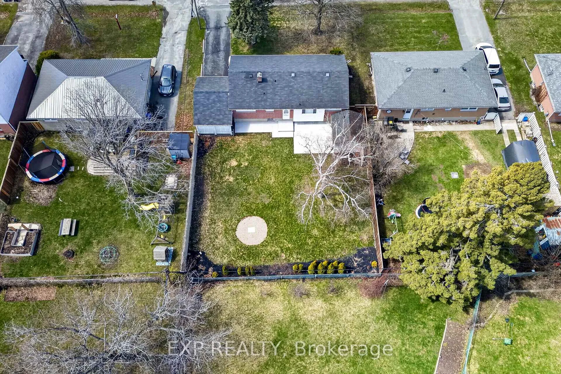 Photo 35 of 390 Mcewen Drive, Kingston, City Southwest — HOMEH