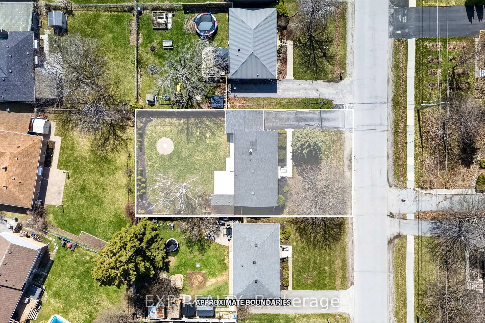Photo 36 of 390 Mcewen Drive, Kingston, City Southwest — HOMEH