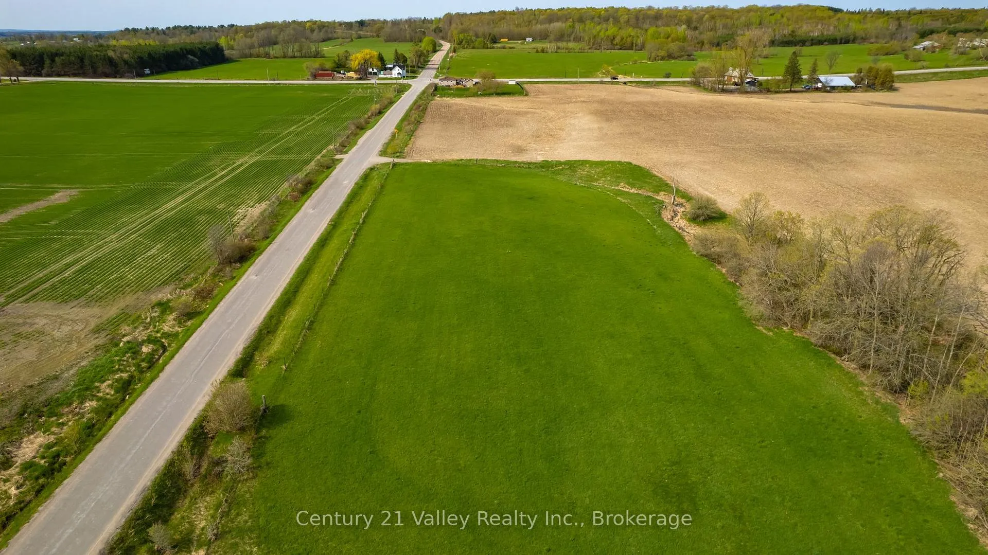 Photo 12 of 154 Cornerview Road, Whitewater Region, Whitewater Region — HOMEH