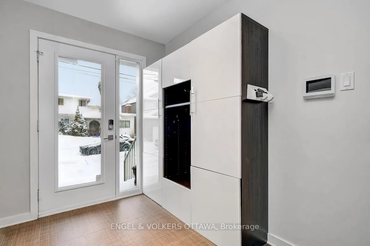Photo 3 of 32 Sims Avenue, Ottawa, Hintonburg — HOMEH