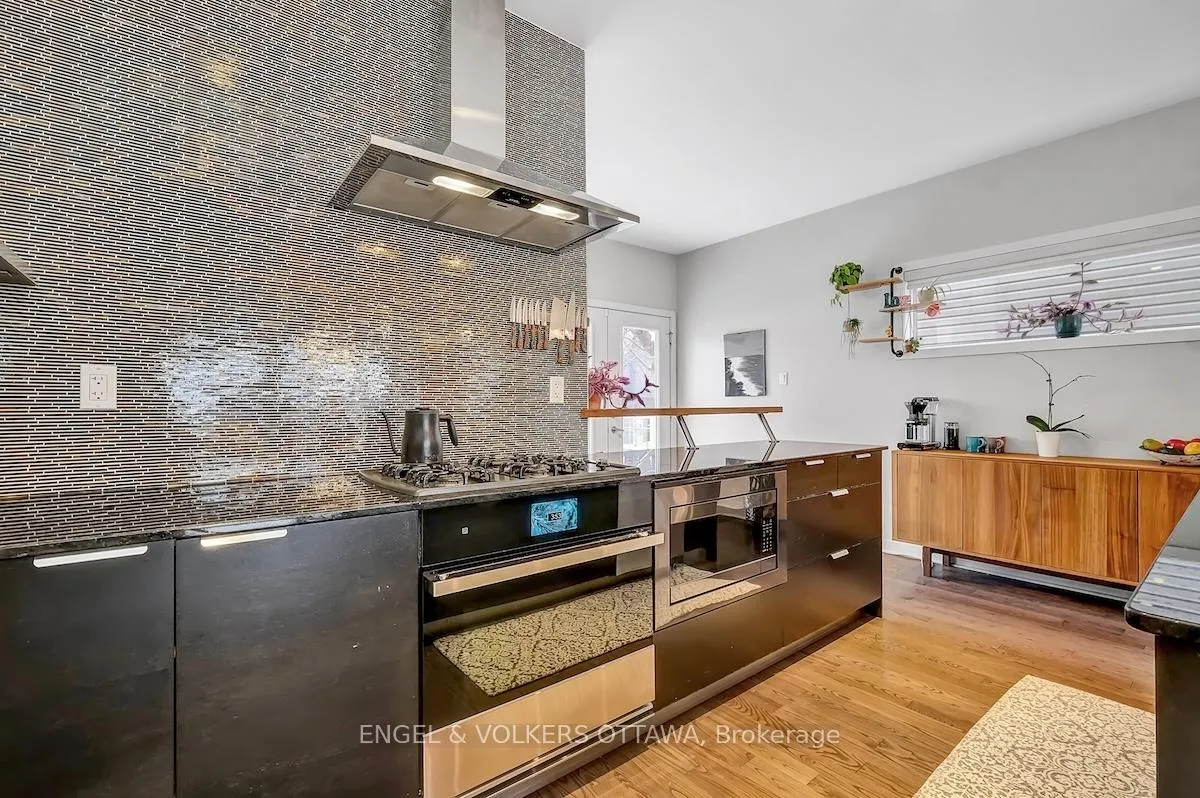 Photo 17 of 32 Sims Avenue, Ottawa, Hintonburg — HOMEH