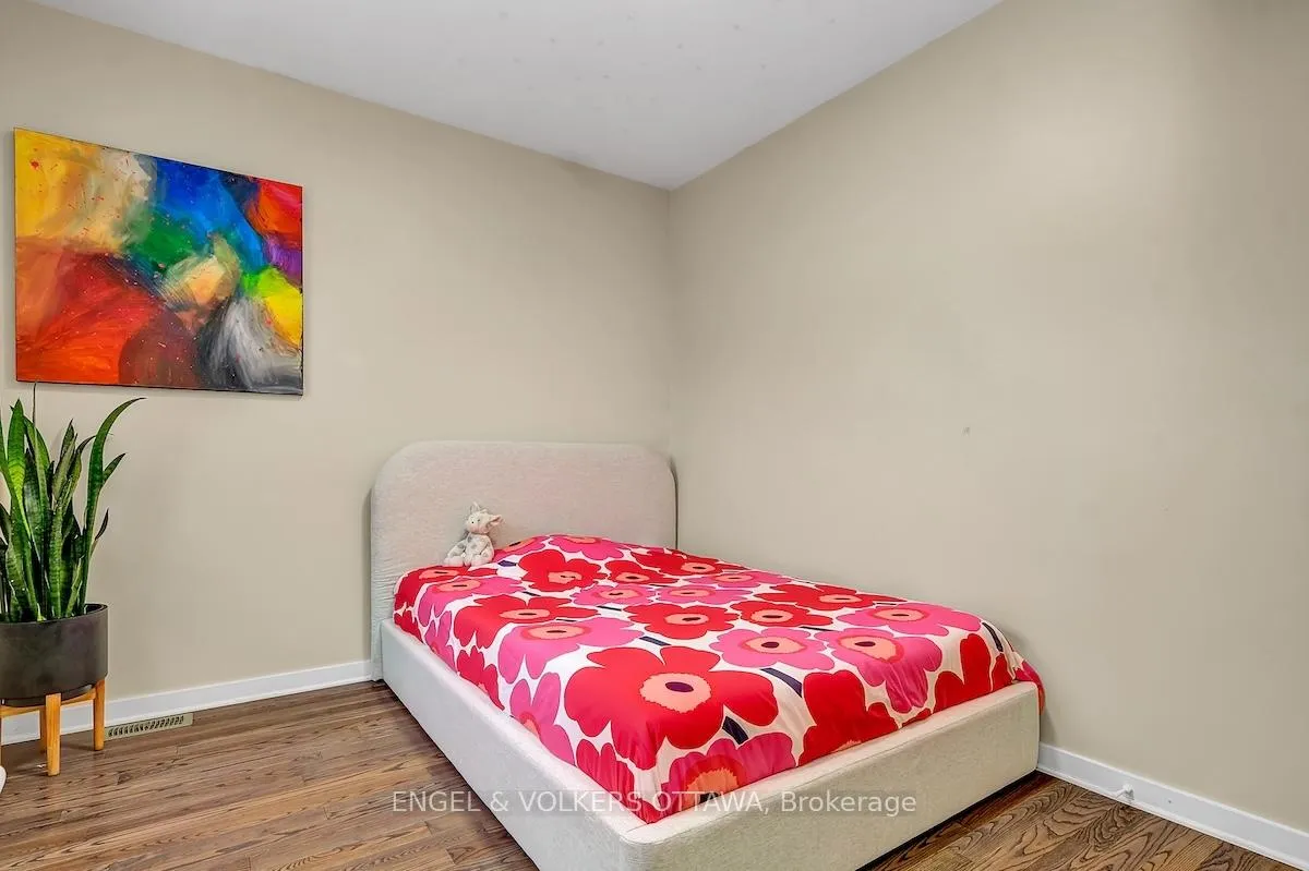 Photo 35 of 32 Sims Avenue, Ottawa, Hintonburg — HOMEH
